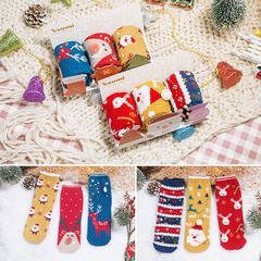 冬日暖心禮遇——新款3雙禮盒襪，可愛卡通中筒棉襪